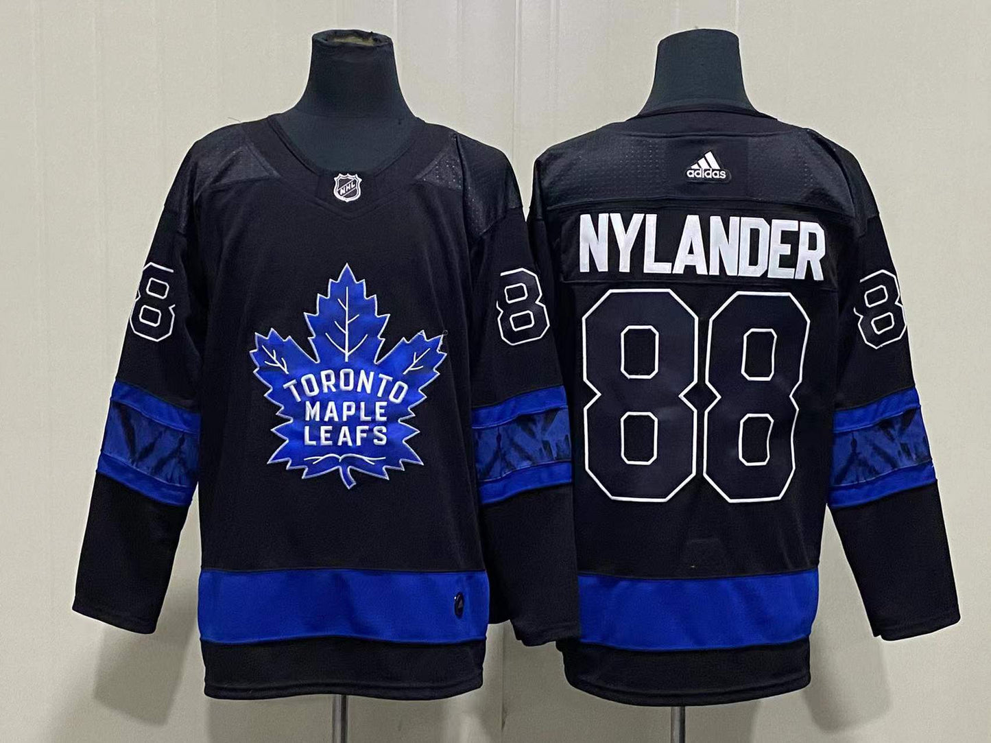 Men's Toronto Maple Leafs William Nylander #88 Black Player Jersey1