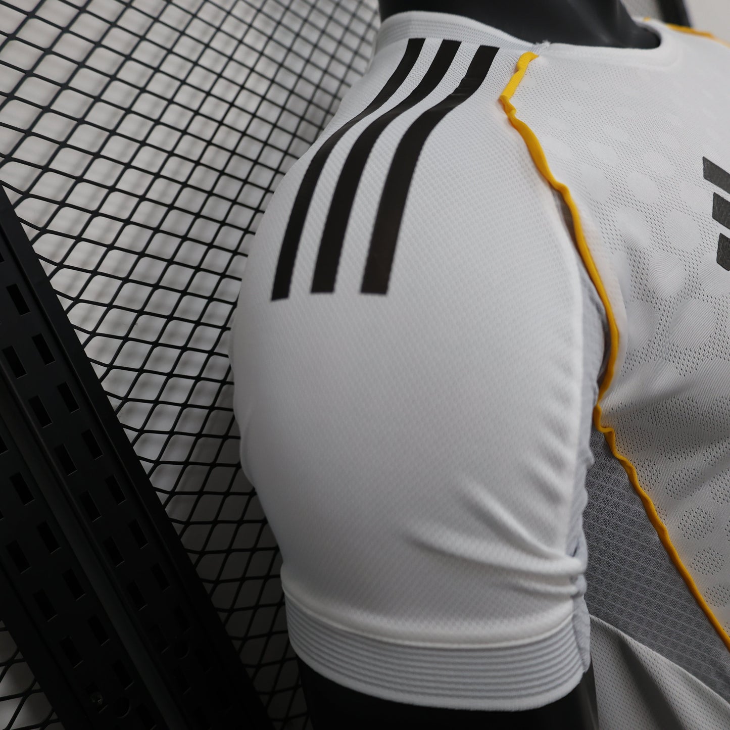 2025-26 Real Madrid Home Player Version Jersey - Men's
