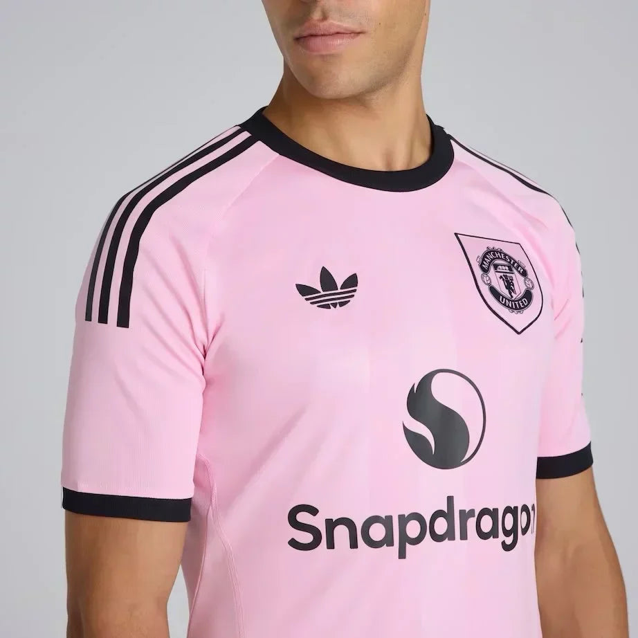 Manchester United 25/26 Third Mens Goalkeeper Jersey Pink