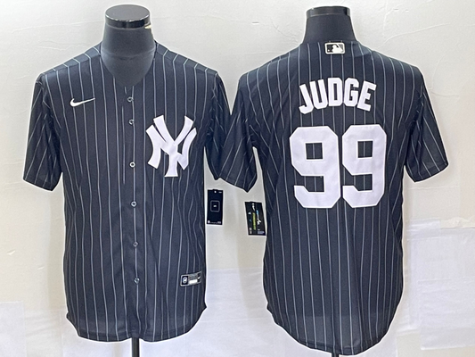 Men's New York Yankees Aaron Judge #99 Black Replica Player Jersey1